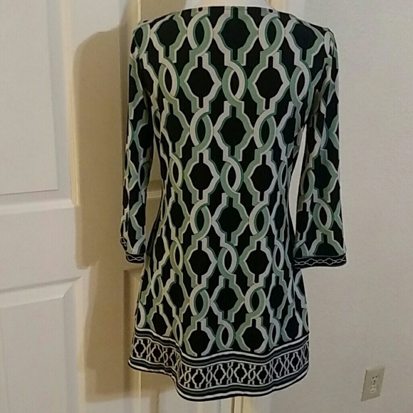 White House Black Market 3/4 Sleeve Black & Green Geometric Print Tunic Size S - Picture 3 of 7
